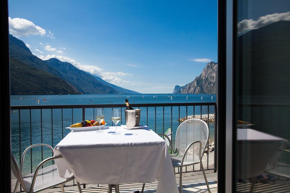 Hotel Lido Blu - Surf & Bike Torbole Sul Garda Zewnętrze zdjęcie