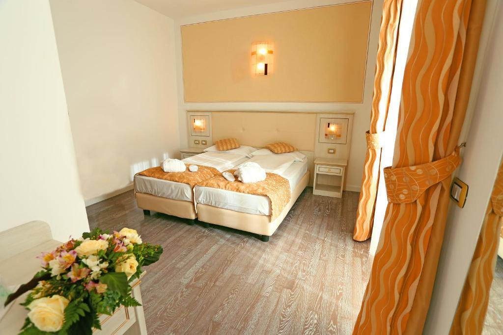 Hotel Lido Blu - Surf & Bike Torbole Sul Garda Zewnętrze zdjęcie